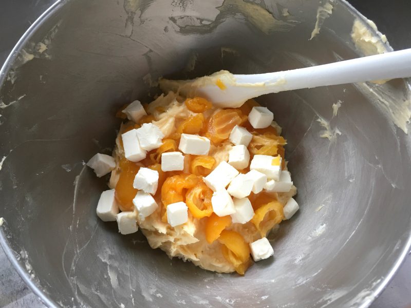 ちょっと大人味 びわとクリームチーズのパウンドケーキの作り方 Nextweekend