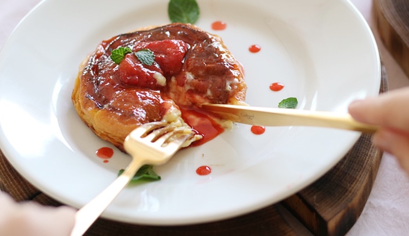 とろけるクリームと焦がしキャラメリゼが幸せ クレームブリュレ風トースト Nextweekend