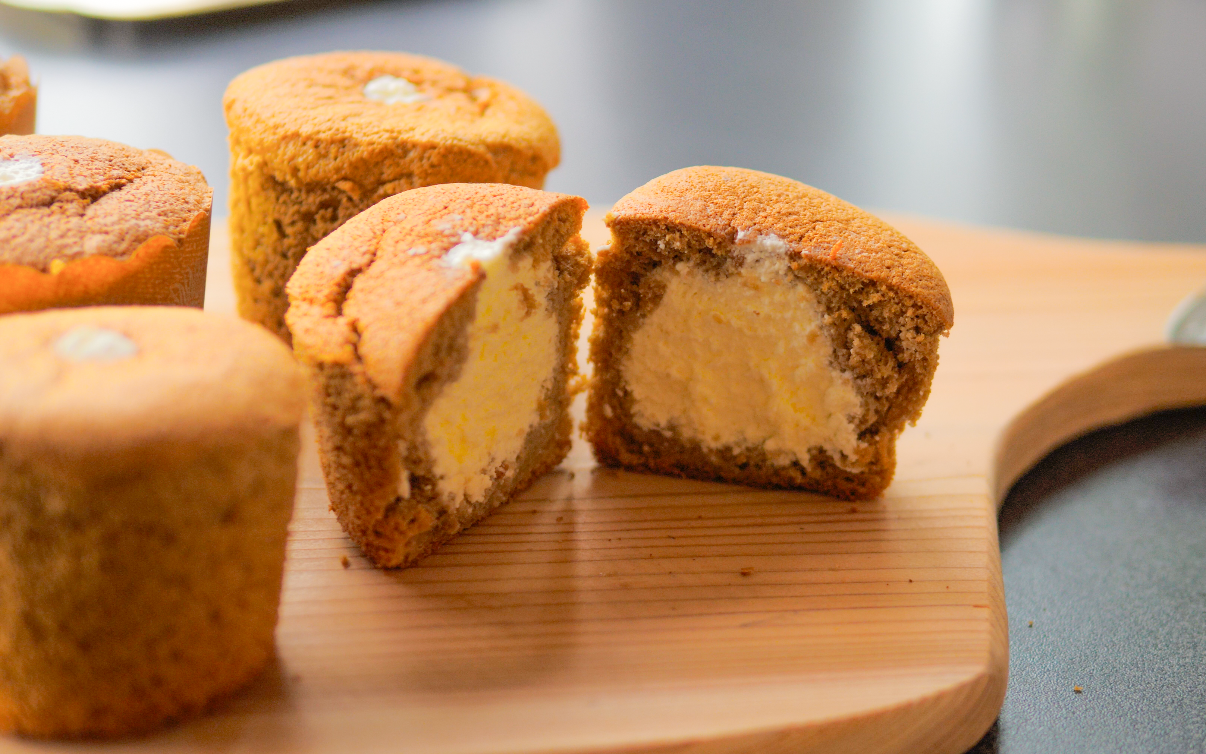 ふわふわ生地からクリームがとろける カフェラテ生シフォンケーキ の作り方 ふわふわ生地からクリームがとろける カフェラテ生シフォンケーキ の作り方